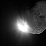 © NASA/JPL-Caltech/UMD; 13 Sekunden nach dem Einschlag - Blick von Deep Impact